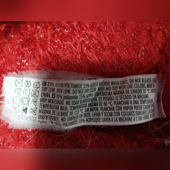 Coca-Cola Round neck pull over sweater. Ladies size M - Picture 6 of 8